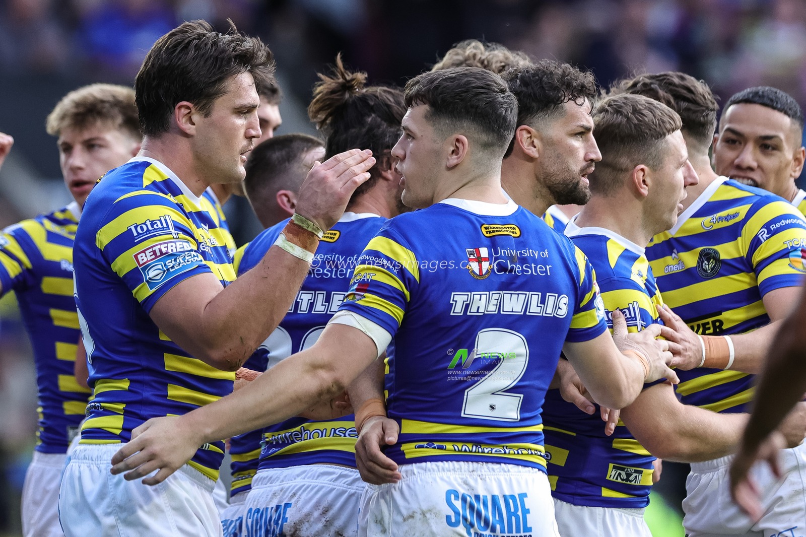 Ben Currie of Warrington Wolves celebrates his try with team mates during the Betfred Super League Play-off Eliminator round match Warrington Wolves vs Hull KR at The Halliwell Jones Stadium, Warrington, United Kingdom on 19 September 2026

(Photo by Mark Cosgrove/News Images)