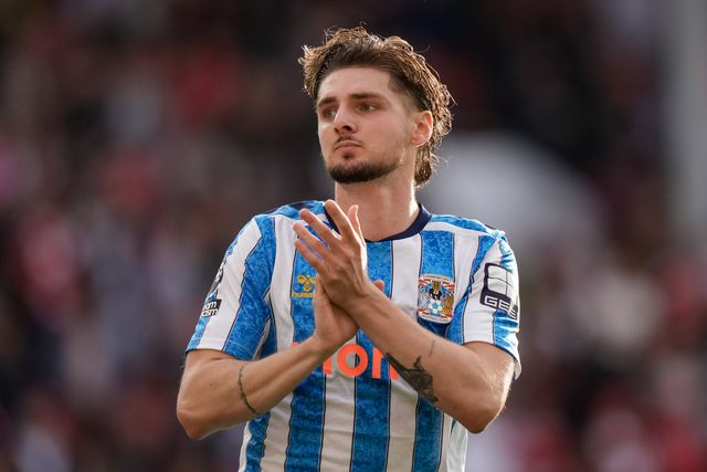 Jack Rudoni of Coventry City applauds the fans before kick off during the Premier League match Nottingham Forest vs Coventry City at City Ground, Nottingham, United Kingdom on 19 September 2026

(Photo by Maynard Manyowa/News Images)