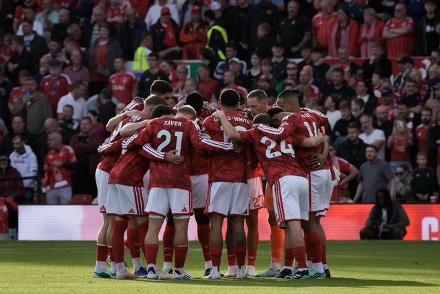 Forest players in the pre-match team huddle during the Premier League match Nottingham Forest vs Coventry City at City Ground, Nottingham, United Kingdom on 19 September 2026

(Photo by Maynard Manyowa/News Images)