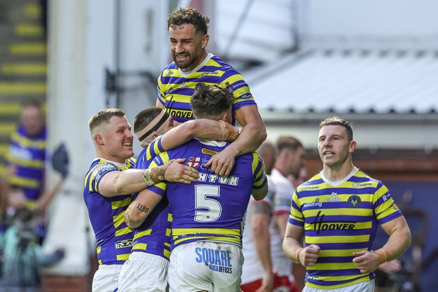 Matty Ashton of Warrington Wolves celebrates his try during the Betfred Super League Play-off Eliminator round match Warrington Wolves vs Hull KR at The Halliwell Jones Stadium, Warrington, United Kingdom on 19 September 2026

(Photo by Mark Cosgrove/News Images)
