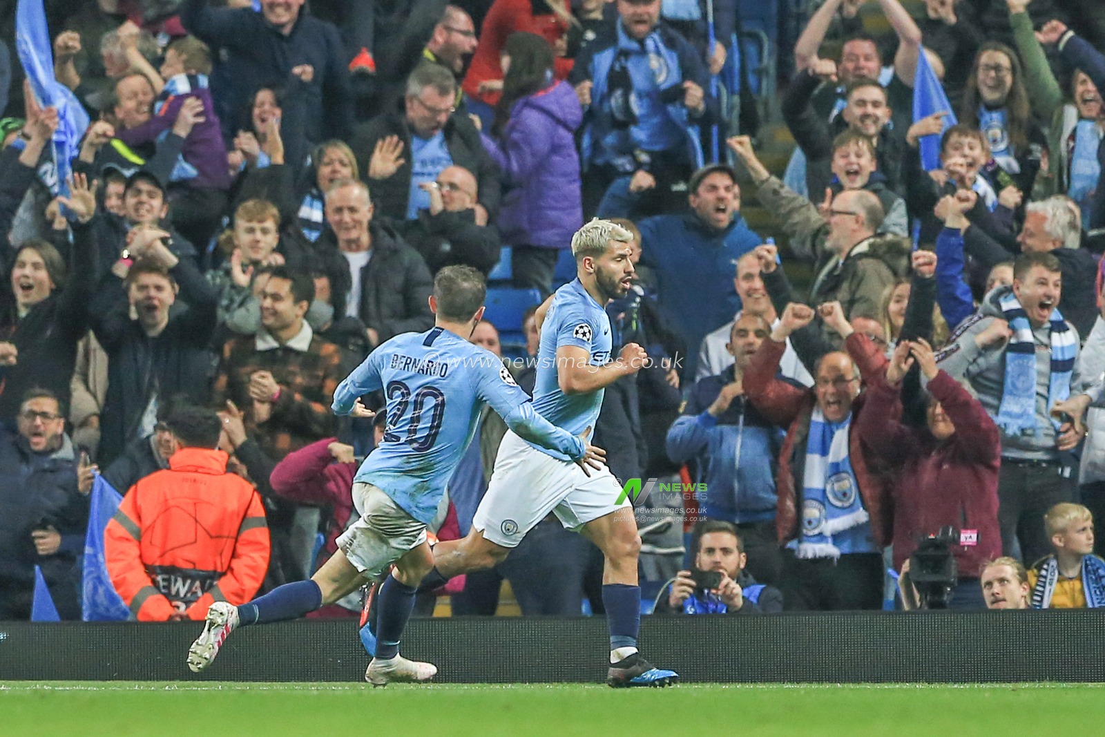 17th April 2019 , Etihad Stadium, Manchester, England; UEFA Champions League, Quarter Final, Second Leg, Manchester City v Tottenham ; Sergio Aguero (10) of Manchester City scores to make it 4-2


Credit: Mark Cosgrove/News Images