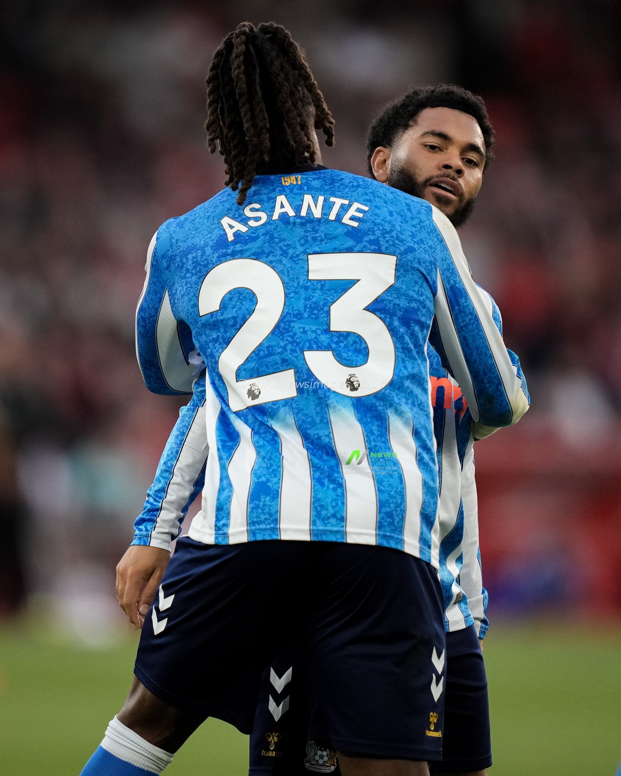 Jay Dasilva of Coventry City celebrates his goal to make it  0-1 with Brandon Thomas-Asante of Coventry City during the Premier League match Nottingham Forest vs Coventry City at City Ground, Nottingham, United Kingdom on 19 September 2026

(Photo by Maynard Manyowa/News Images)