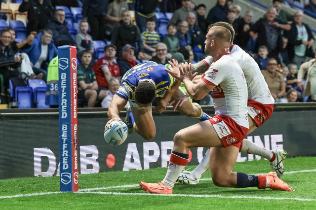 Albert Hopoate of Warrington Wolves goes over for a try during the Betfred Super League Play-off Eliminator round match Warrington Wolves vs Hull KR at The Halliwell Jones Stadium, Warrington, United Kingdom on 19 September 2026

(Photo by Mark Cosgrove/News Images)