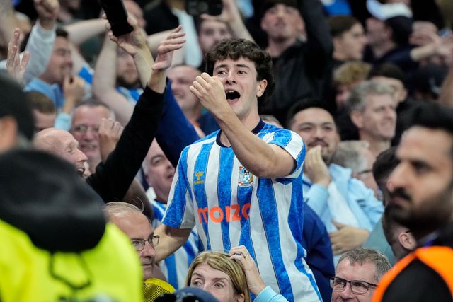 Coventry fans celebrate after Referee Jarred Gillett disallows Igor Jesus of Nottingham Forest goal after referral from Video assistant referee Paul Howard during the Premier League match Nottingham Forest vs Coventry City at City Ground, Nottingham, United Kingdom on 19 September 2026

(Photo by Maynard Manyowa/News Images)