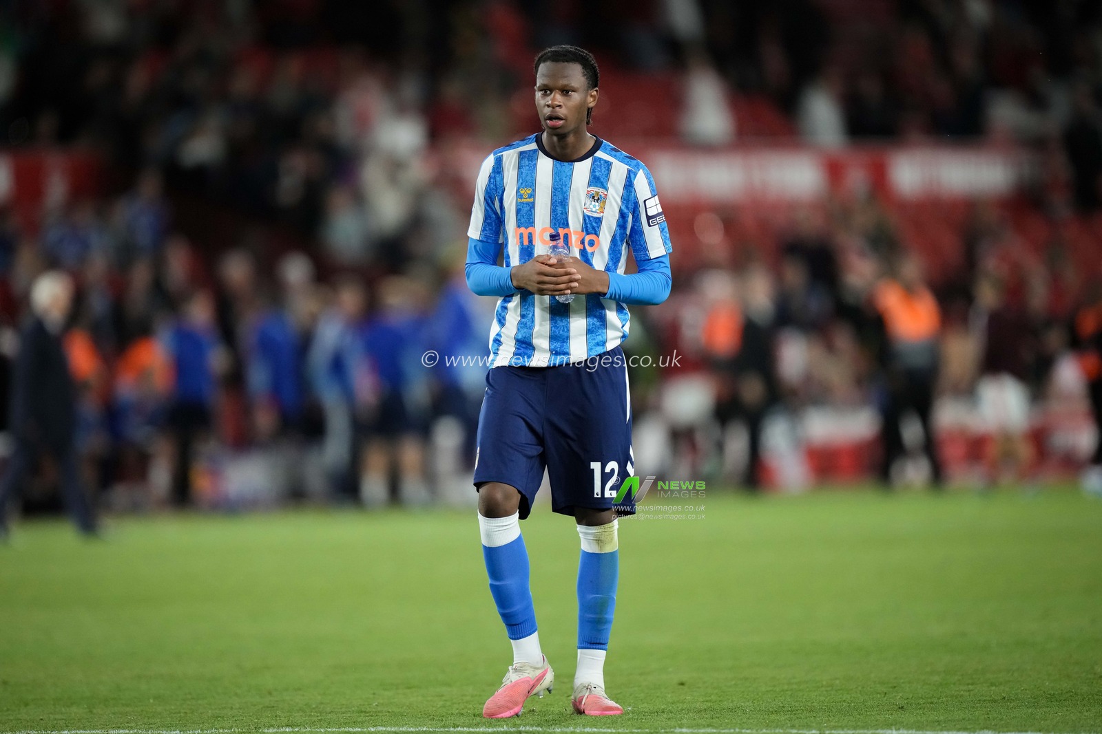 Stephen Mfuni of Coventry City applauds the fans after the final whistle  during the Premier League match Nottingham Forest vs Coventry City at City Ground, Nottingham, United Kingdom on 19 September 2026

(Photo by Maynard Manyowa/News Images)
