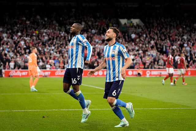 Frank Onyeka of Coventry City and Matt Grimes of Coventry City celebrates Jay Dasilva of Coventry City scoring goal to make it  during the Premier League match Nottingham Forest vs Coventry City at City Ground, Nottingham, United Kingdom on 19 September 2026

(Photo by Maynard Manyowa/News Images)