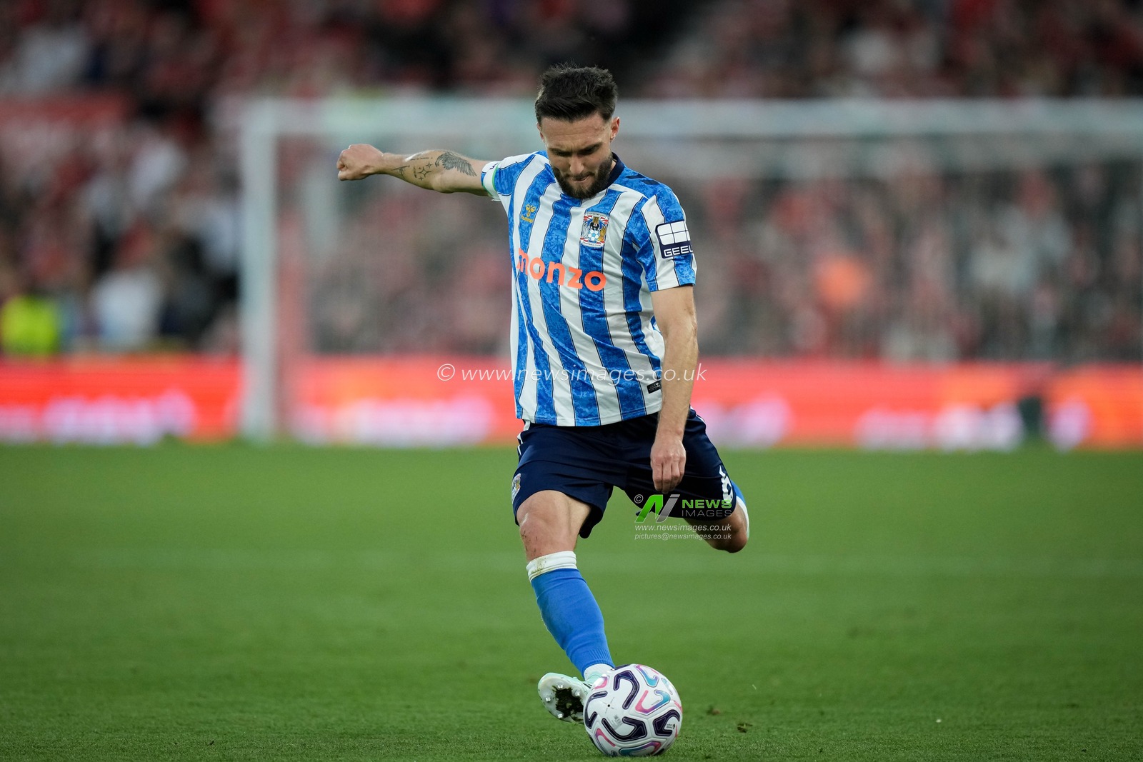 Matt Grimes of Coventry City takes a free kick during the Premier League match Nottingham Forest vs Coventry City at City Ground, Nottingham, United Kingdom on 19 September 2026

(Photo by Maynard Manyowa/News Images)