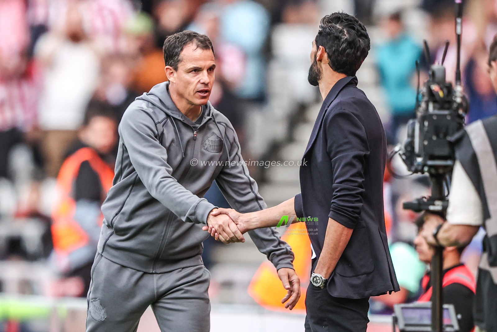 Regis Le Bris manager of Sunderland shakes hands with Alvaro Arbeloa manager of Fulham after the game during the Premier League match Sunderland vs Fulham at Stadium Of Light, Sunderland, United Kingdom on 30 August 2026

(Photo by Alfie Cosgrove/News Images)