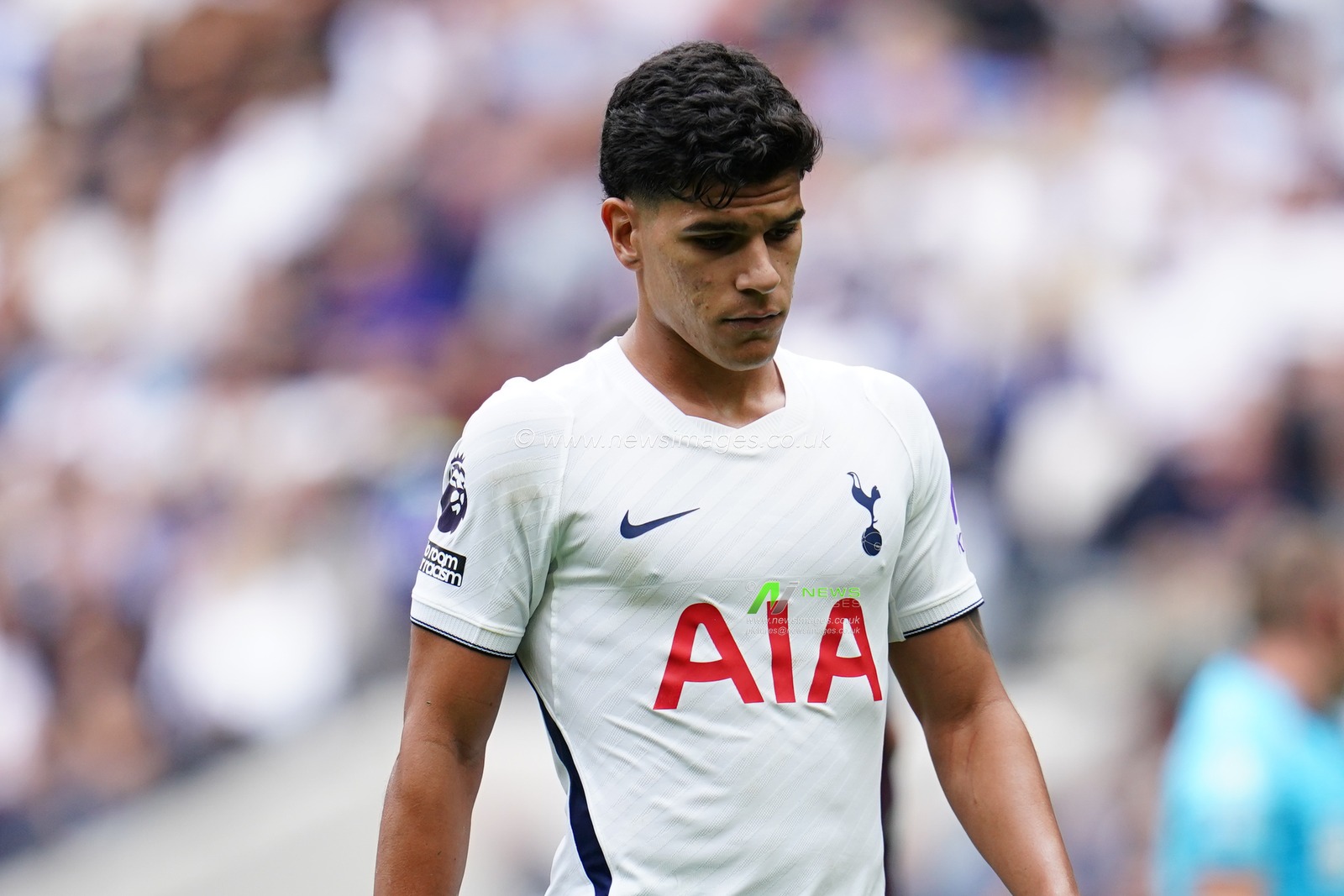 Mateus Fernandes of Tottenham Hotspur during the Premier League match Tottenham Hotspur vs Aston Villa at Tottenham Hotspur Stadium, London, United Kingdom on 19 September 2026

(Photo by Harvey Murphy/News Images)