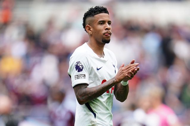 Savio of Tottenham Hotspur applauds home support at full time during the Premier League match Tottenham Hotspur vs Aston Villa at Tottenham Hotspur Stadium, London, United Kingdom on 19 September 2026

(Photo by Harvey Murphy/News Images)