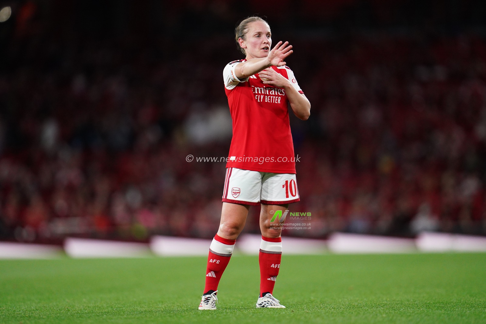 Kim Little of Arsenal during the Women's Super League match Arsenal vs Manchester United at Emirates, London, United Kingdom on 19 September 2026

(Photo by Harvey Murphy/News Images)