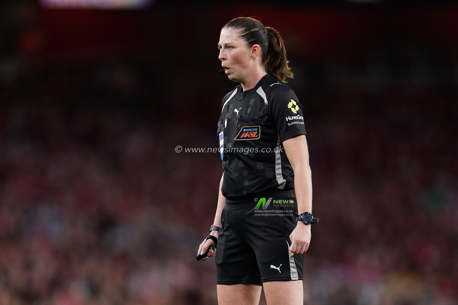 Referee Abigail Byrne during the Women's Super League match Arsenal vs Manchester United at Emirates, London, United Kingdom on 19 September 2026

(Photo by Harvey Murphy/News Images)