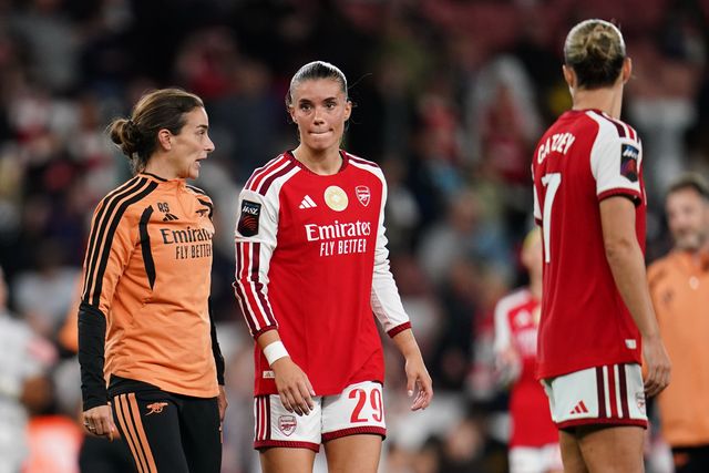 Renée Slegers manager of Arsenal and Selina Cerci of Arsenal at full time during the Women's Super League match Arsenal vs Manchester United at Emirates, London, United Kingdom on 19 September 2026

(Photo by Harvey Murphy/News Images)