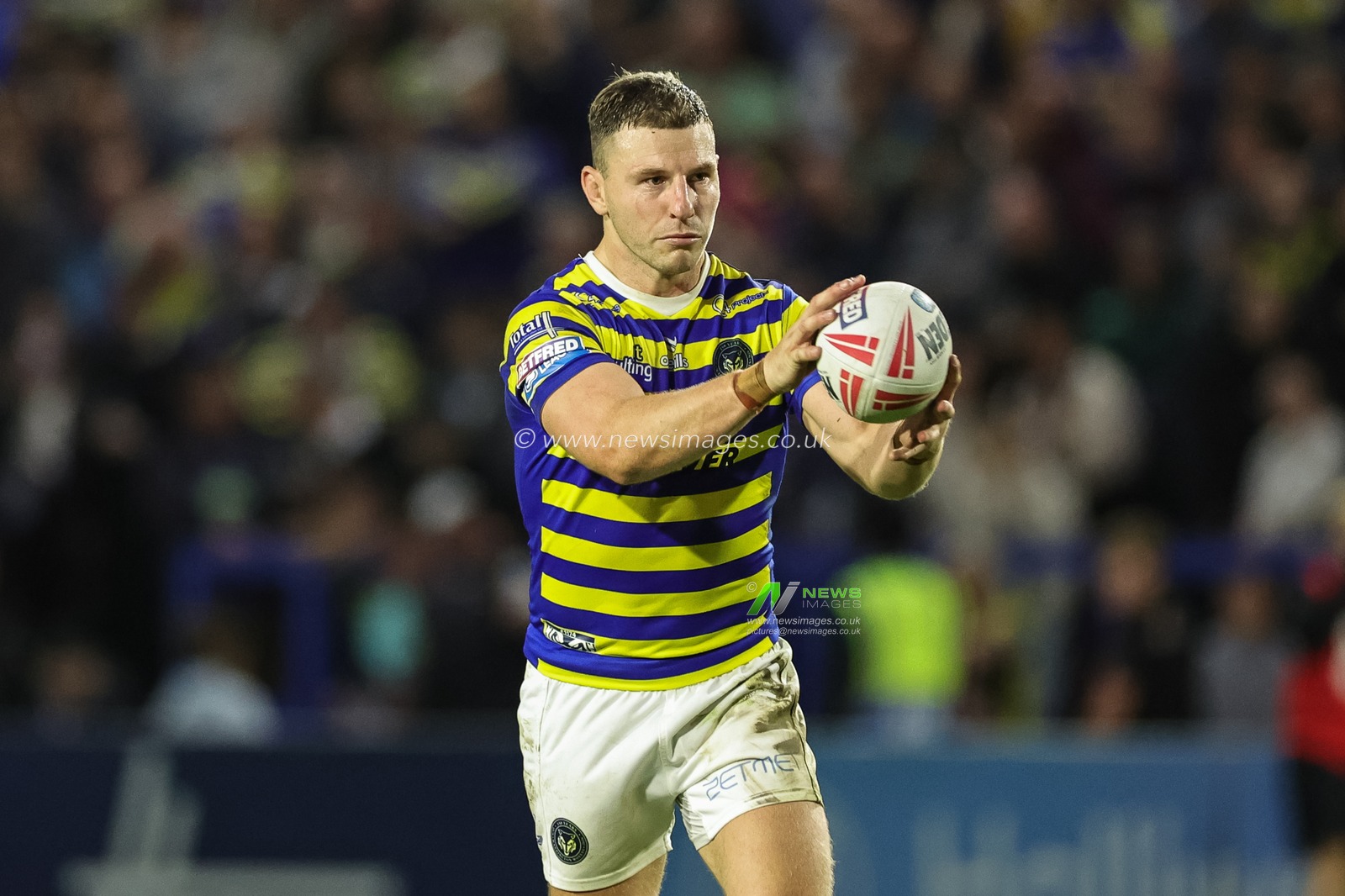 George Williams of Warrington Wolves with the ball during the Betfred Super League Play-off Eliminator round match Warrington Wolves vs Hull KR at The Halliwell Jones Stadium, Warrington, United Kingdom on 19 September 2026

(Photo by Mark Cosgrove/News Images)