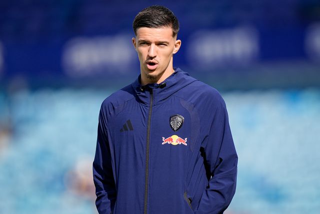 Tarik Muharemovic of Leeds United inspects the pitch prior to kick off during the Premier League match Leeds United vs Crystal Palace at Elland Road, Leeds, United Kingdom on 20 September 2026

(Photo by Maynard Manyowa/News Images)