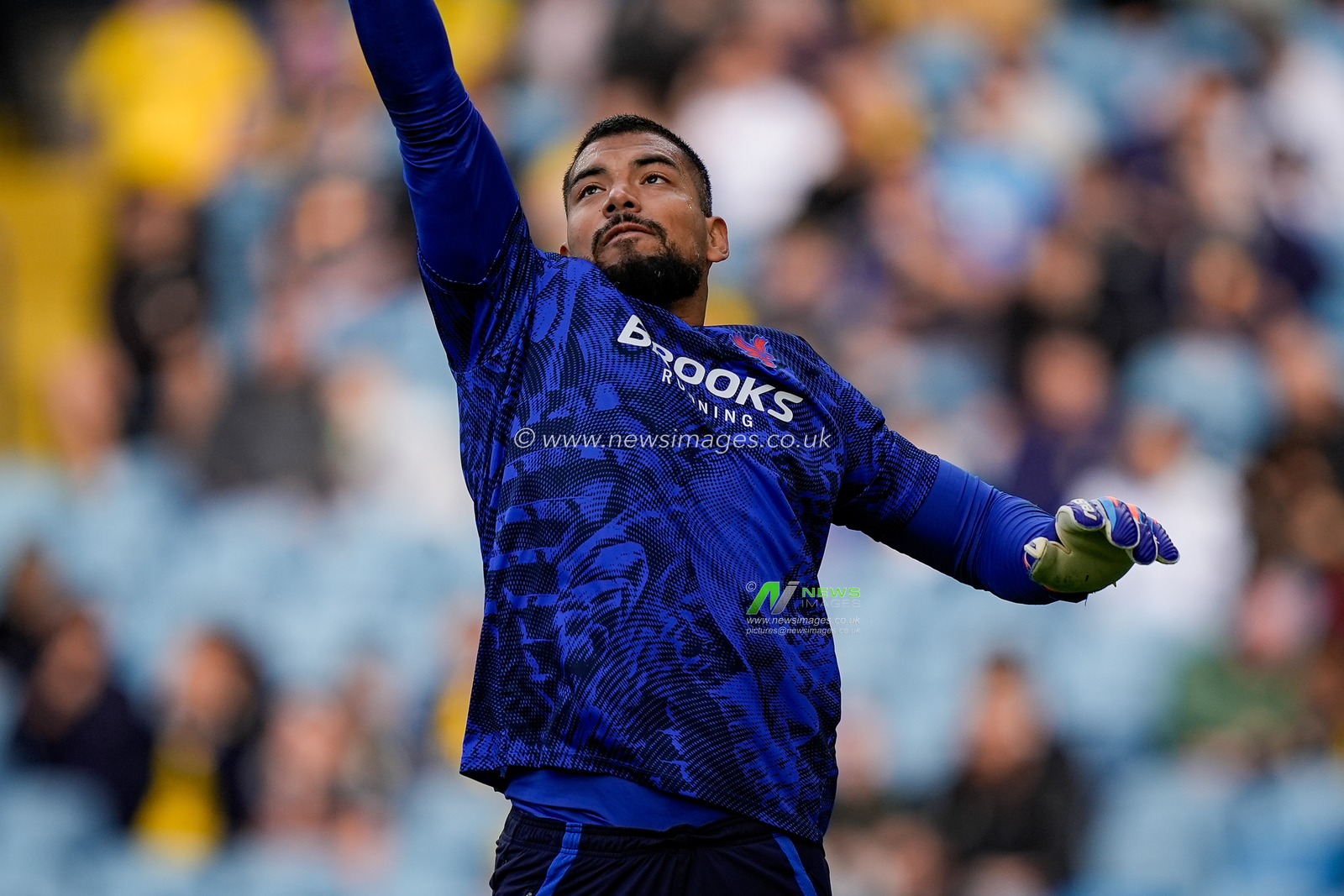 Crystal Palace goalkeeper Walter Benitez in the pregame warmup session  during the Premier League match Leeds United vs Crystal Palace at Elland Road, Leeds, United Kingdom on 20 September 2026

(Photo by Maynard Manyowa/News Images)