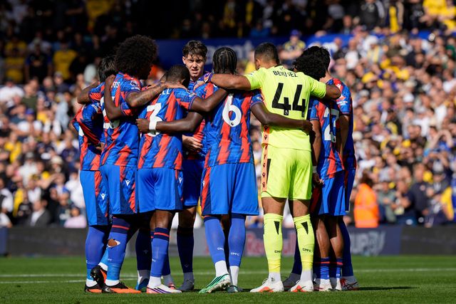 Palace players in the pre-match team huddle during the Premier League match Leeds United vs Crystal Palace at Elland Road, Leeds, United Kingdom on 20 September 2026

(Photo by Maynard Manyowa/News Images)