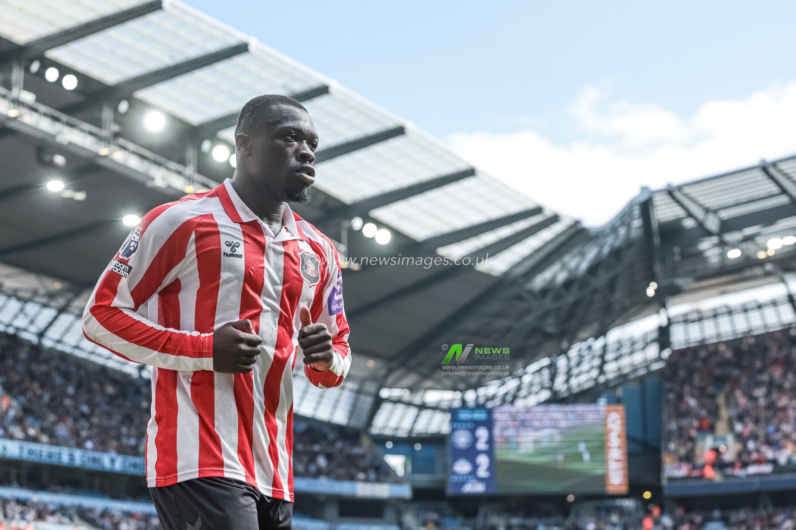 Brian Brobbey of Sunderland celebrates his goal to make it 2-2 during the Premier League match Manchester City vs Sunderland at Etihad Stadium, Manchester, United Kingdom on 20 September 2026

(Photo by Mark Cosgrove/News Images)