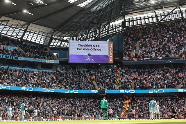 VAR check on Brian Brobbey of Sunderland’s goal during the Premier League match Manchester City vs Sunderland at Etihad Stadium, Manchester, United Kingdom on 20 September 2026

(Photo by Mark Cosgrove/News Images)