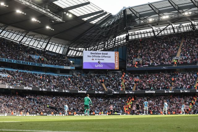 VAR check over Brian Brobbey of Sunderland’s goal stands the score 2-2c during the Premier League match Manchester City vs Sunderland at Etihad Stadium, Manchester, United Kingdom on 20 September 2026

(Photo by Mark Cosgrove/News Images)