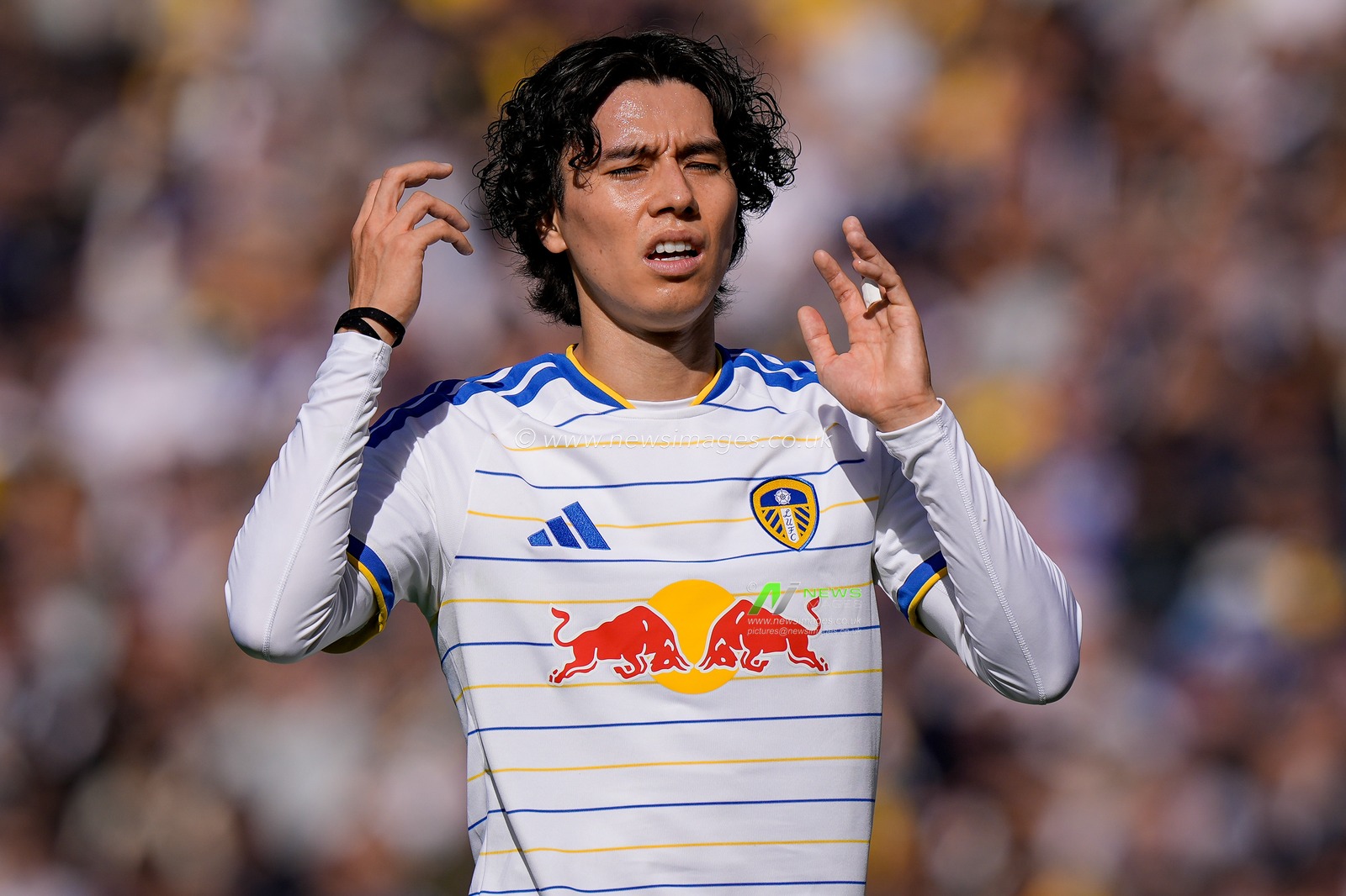 Ao Tanaka of Leeds United during the Premier League match Leeds United vs Crystal Palace at Elland Road, Leeds, United Kingdom on 20 September 2026

(Photo by Maynard Manyowa/News Images)
