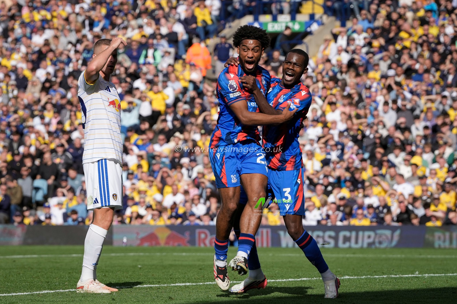 Tyrick Mitchell of Crystal Palace and Quinten Timber of Crystal Palace celebrates a disallowed goal during the Premier League match Leeds United vs Crystal Palace at Elland Road, Leeds, United Kingdom on 20 September 2026

(Photo by Maynard Manyowa/News Images)