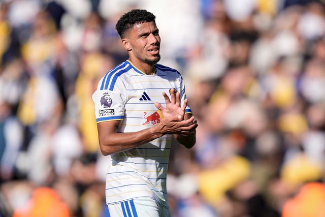 James Justin of Leeds United applauds the fans after the final whistle  during the Premier League match Leeds United vs Crystal Palace at Elland Road, Leeds, United Kingdom on 20 September 2026

(Photo by Maynard Manyowa/News Images)