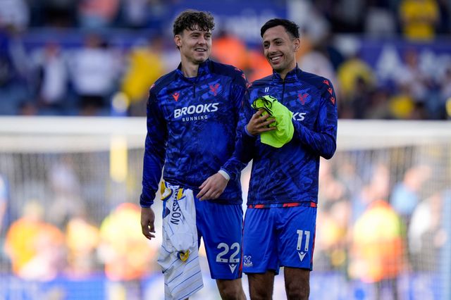 Jorgen Strand Larsen of Crystal Palace and Dwight McNeil of Crystal Palace applauds the fans after the final whistle  during the Premier League match Leeds United vs Crystal Palace at Elland Road, Leeds, United Kingdom on 20 September 2026

(Photo by Maynard Manyowa/News Images)