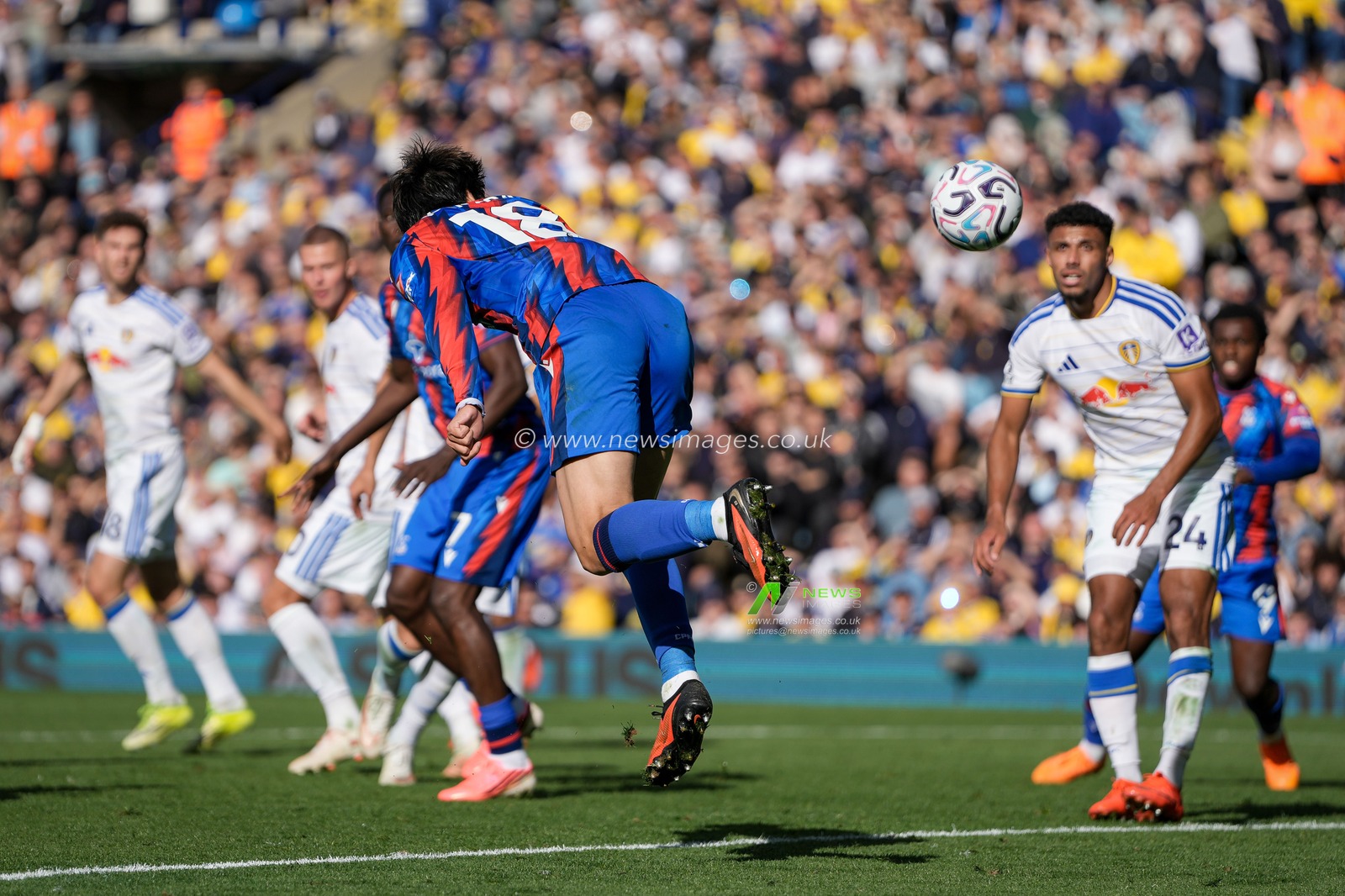 Daichi Kamada of Crystal Palace heads the ball towards goal during the Premier League match Leeds United vs Crystal Palace at Elland Road, Leeds, United Kingdom on 20 September 2026

(Photo by Maynard Manyowa/News Images)