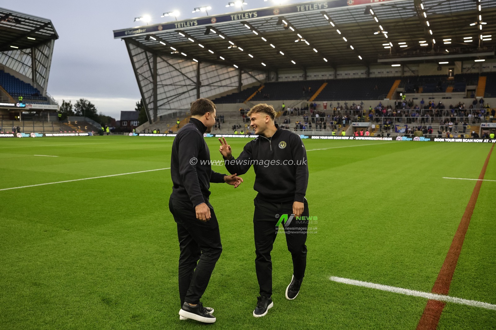 Josh Smith of Warrington Wolves and Cai Taylor-Wray of Warrington Wolves arrive during the Betfred Super League Play-off Semi-Final match Leeds Rhinos vs Warrington Wolves at AMT Headingley Stadium, Leeds, United Kingdom on 25 September 2026

(Photo by Mark Cosgrove/News Images)