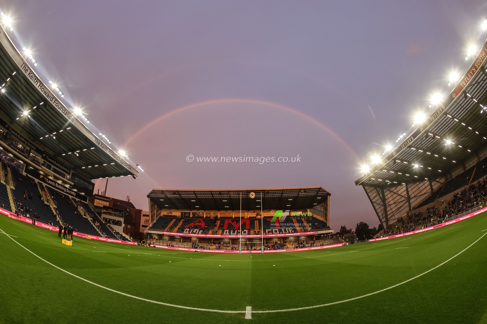 A rainbow looms over Headingley during the Betfred Super League Play-off Semi-Final match Leeds Rhinos vs Warrington Wolves at AMT Headingley Stadium, Leeds, United Kingdom on 25 September 2026

(Photo by Mark Cosgrove/News Images)