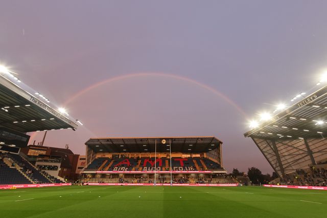 A rainbow looms over Headingley during the Betfred Super League Play-off Semi-Final match Leeds Rhinos vs Warrington Wolves at AMT Headingley Stadium, Leeds, United Kingdom on 25 September 2026

(Photo by Mark Cosgrove/News Images)
