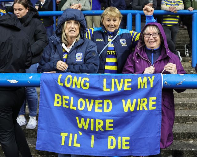 Warrington fans take to the stand during the Betfred Super League Play-off Semi-Final match Leeds Rhinos vs Warrington Wolves at AMT Headingley Stadium, Leeds, United Kingdom on 25 September 2026

(Photo by Mark Cosgrove/News Images)