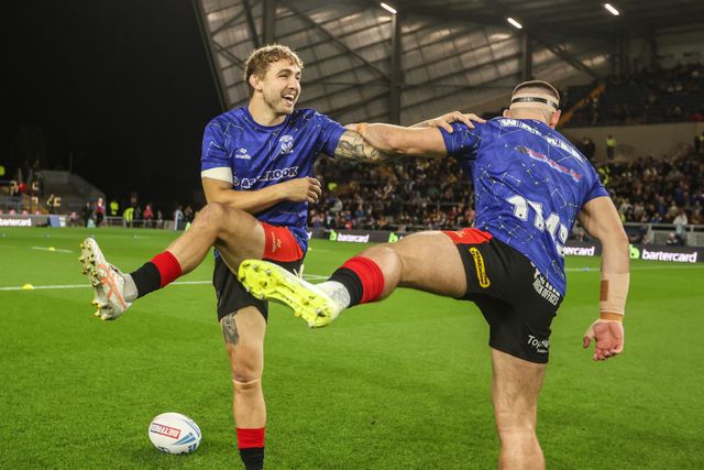 Sam Powell of Warrington Wolves in the pregame warmup session during the Betfred Super League Play-off Semi-Final match Leeds Rhinos vs Warrington Wolves at AMT Headingley Stadium, Leeds, United Kingdom on 25 September 2026

(Photo by Alfie Cosgrove/News Images)