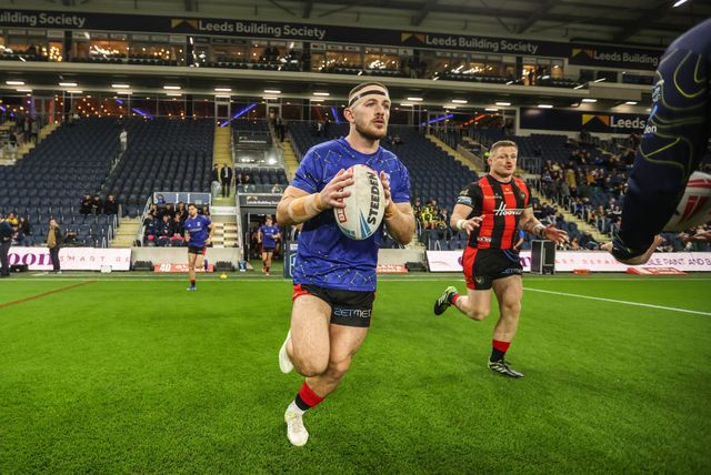 Danny Walker of Warrington Wolves in the pregame warmup session during the Betfred Super League Play-off Semi-Final match Leeds Rhinos vs Warrington Wolves at AMT Headingley Stadium, Leeds, United Kingdom on 25 September 2026

(Photo by Alfie Cosgrove/News Images)
