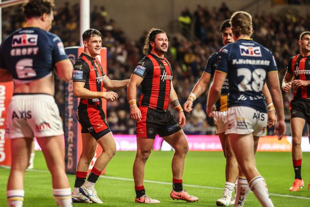 James Bentley of Warrington Wolves celebrates his try during the Betfred Super League Play-off Semi-Final match Leeds Rhinos vs Warrington Wolves at AMT Headingley Stadium, Leeds, United Kingdom on 25 September 2026

(Photo by Alfie Cosgrove/News Images)