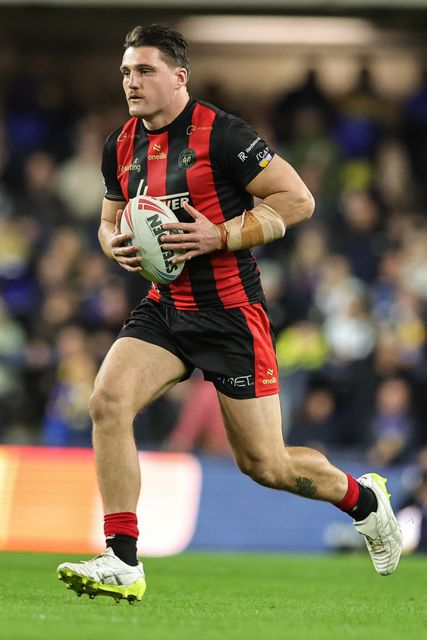 Liam Byrne of Warrington Wolves with the ball during the Betfred Super League Play-off Semi-Final match Leeds Rhinos vs Warrington Wolves at AMT Headingley Stadium, Leeds, United Kingdom on 25 September 2026

(Photo by Mark Cosgrove/News Images)