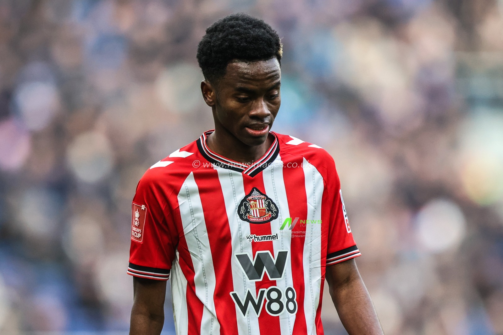 Simon Adingra of Sunderland during the Emirates FA Cup Third Round match Everton vs Sunderland at Hill Dickinson Stadium, Liverpool, United Kingdom, 10th January 2026

(Photo by Alfie Cosgrove/News Images)