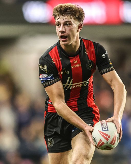 Ewan Irwin of Warrington Wolves in action during the Betfred Super League Play-off Semi-Final match Leeds Rhinos vs Warrington Wolves at AMT Headingley Stadium, Leeds, United Kingdom on 25 September 2026

(Photo by Alfie Cosgrove/News Images)