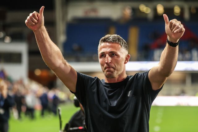 Sam Burgess manager of Warrington Wolves celebrates the win with the fans during the Betfred Super League Play-off Semi-Final match Leeds Rhinos vs Warrington Wolves at AMT Headingley Stadium, Leeds, United Kingdom on 25 September 2026

(Photo by Alfie Cosgrove/News Images)