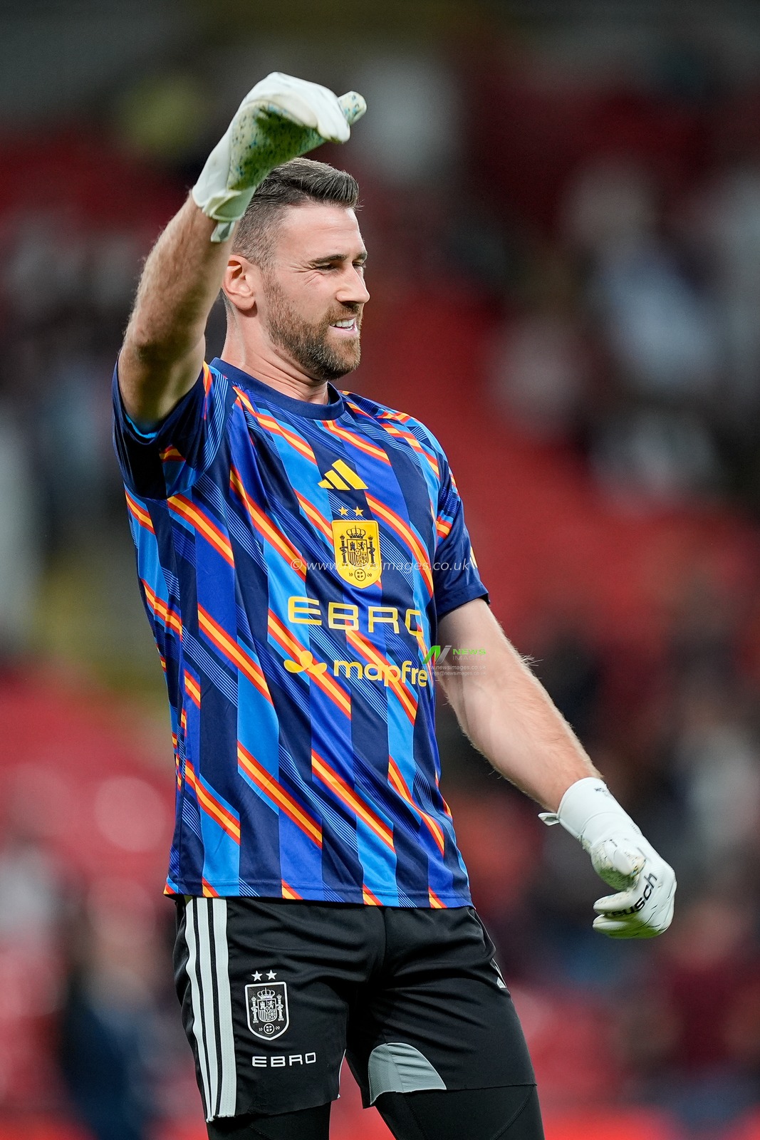 Spain goalkeeper Unai Simón in the pregame warmup session  during the UEFA Nations League match England vs Spain at Wembley Stadium, London, United Kingdom on 26 September 2026

(Photo by Maynard Manyowa/News Images)