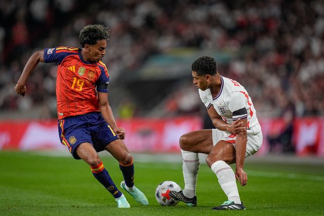 Jude Bellingham of England is marked by Lamine Yamal of Spain during the UEFA Nations League match England vs Spain at Wembley Stadium, London, United Kingdom on 26 September 2026

(Photo by Maynard Manyowa/News Images)