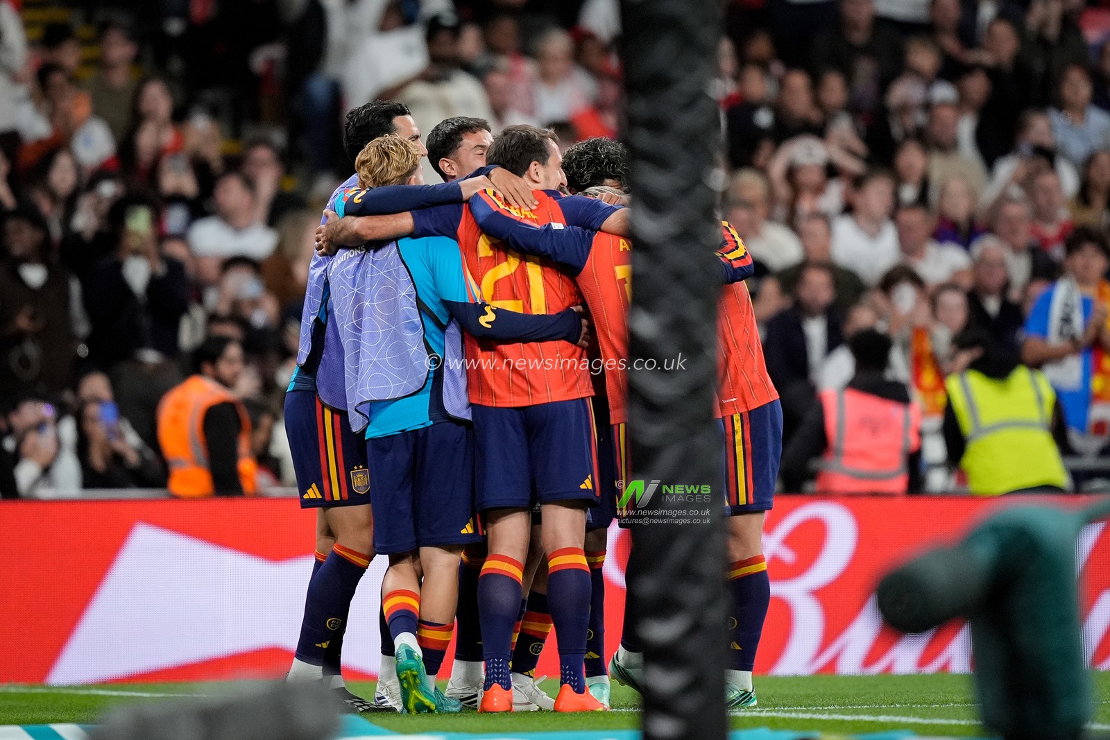 Spain goalkeeper Unai Simón celebrates his goal to make it   2-3 during the UEFA Nations League match England vs Spain at Wembley Stadium, London, United Kingdom on 26 September 2026

(Photo by Maynard Manyowa/News Images)