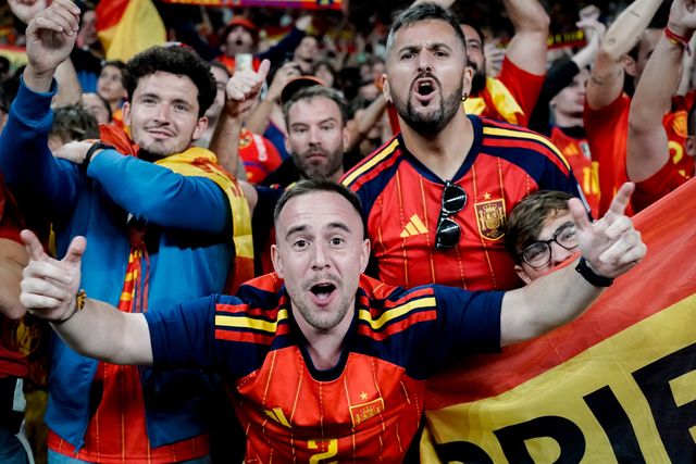 Spanish fans celebrate Mikel Oyarzabal of Spain scoring to make it 2-3 during the UEFA Nations League match England vs Spain at Wembley Stadium, London, United Kingdom on 26 September 2026

(Photo by Maynard Manyowa/News Images)
