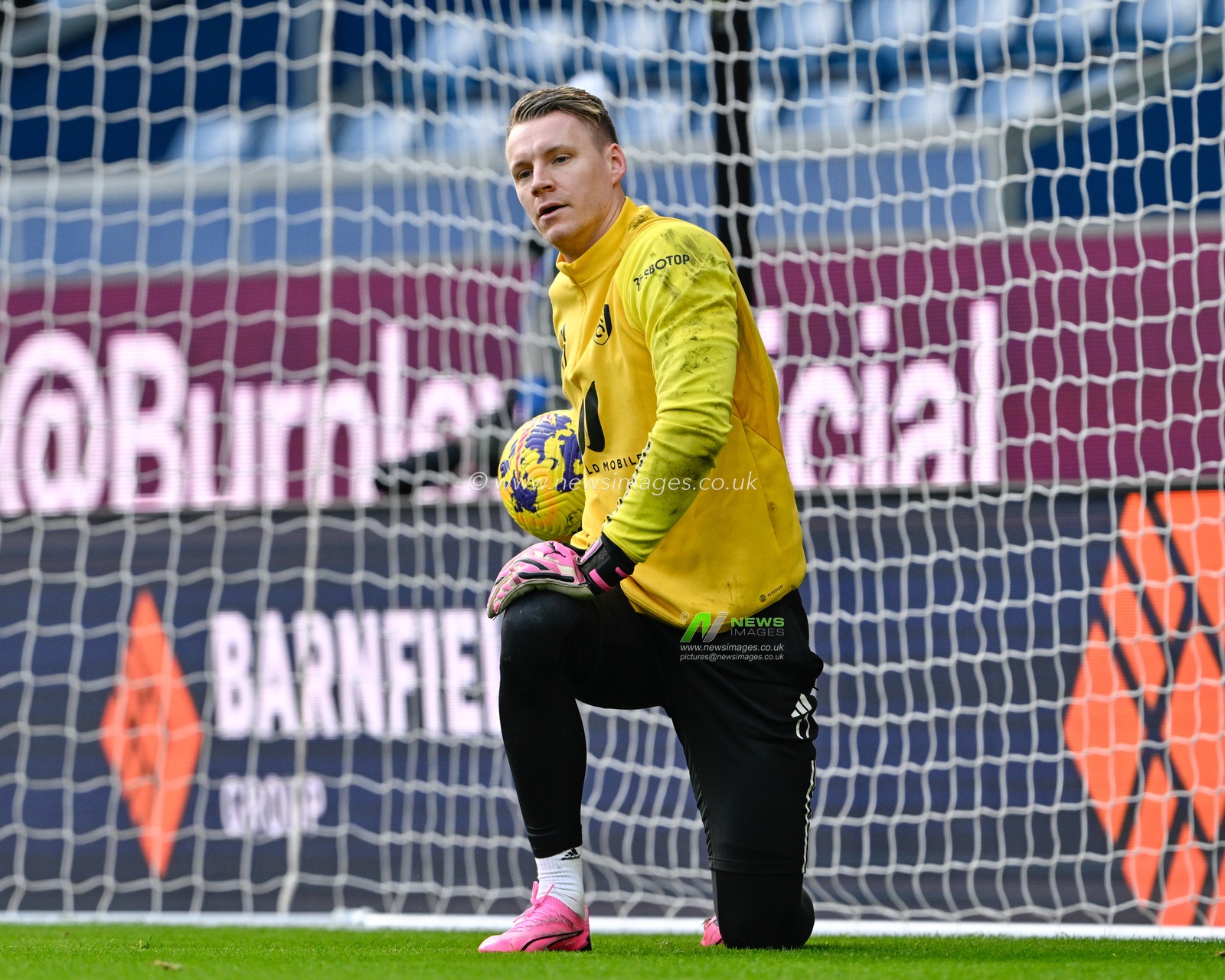 Bernd Leno of Fulham warms up ahead of the match, during the Premier League match Burnley vs Fulham at Turf Moor, Burnley, United Kingdom, 3rd February 2024

(Photo by Cody Froggatt/News Images)