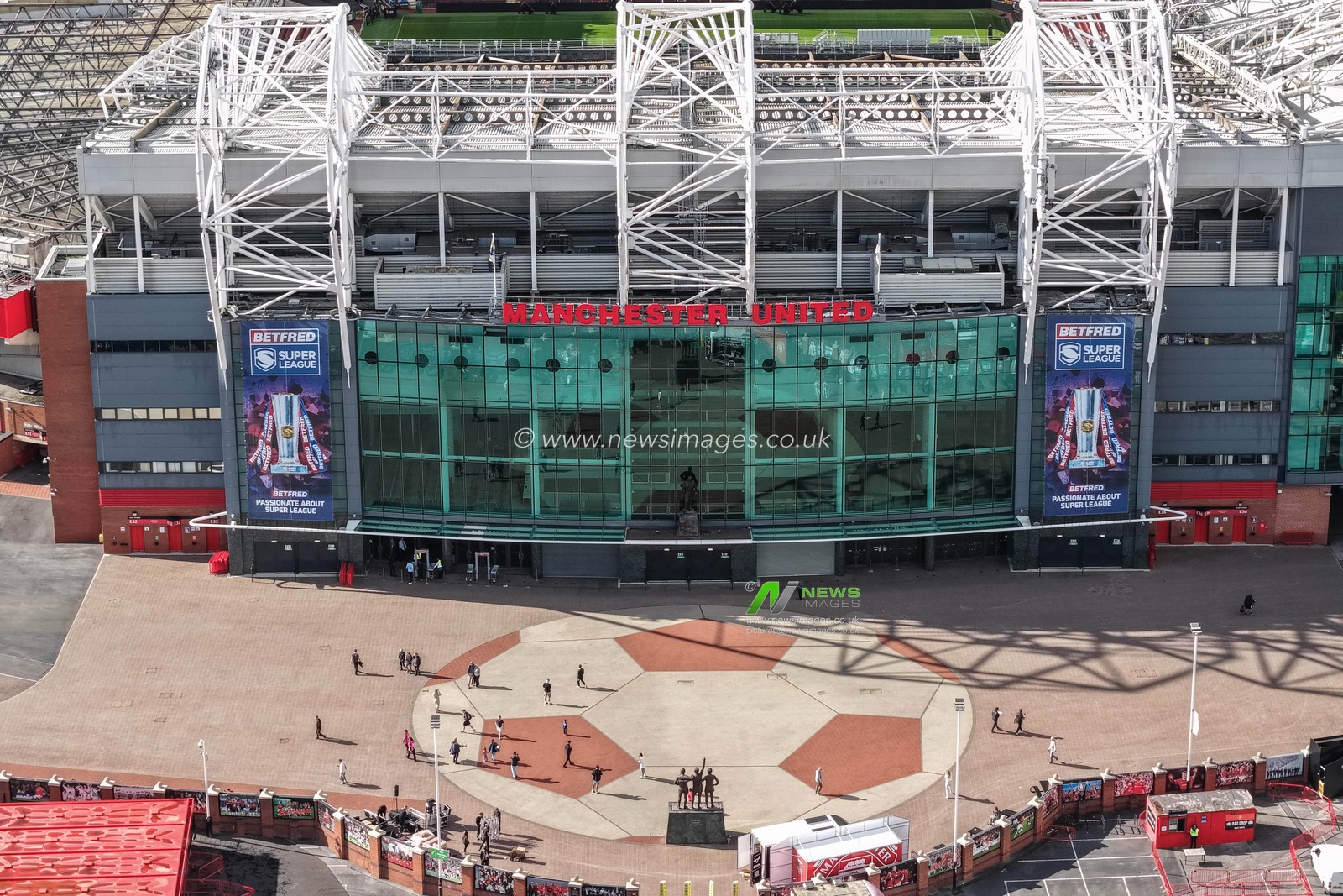 An aerial view of of Old Trafford ahead of the Betfred Super League Grand Final match Warrington Wolves vs Wakefield Trinity at Old Trafford, Manchester, United Kingdom on 03 October 2026

(Photo by Mark Cosgrove/News Images)