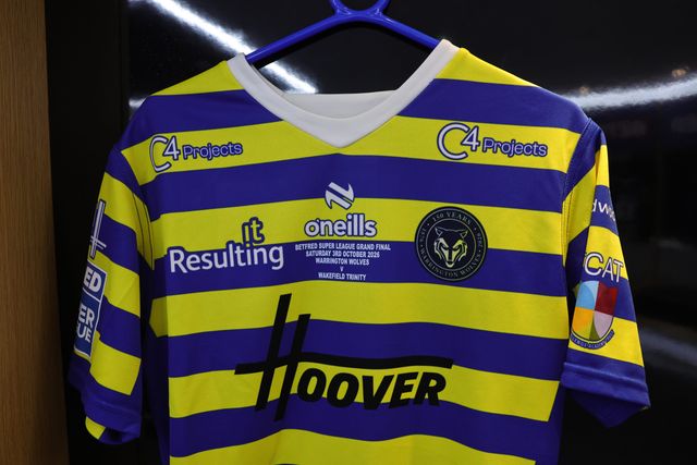Betfred Super League Grand Final Warrington Wolves v Wakefield Trinity logon on the Warrington shirt during the Betfred Super League Grand Final match Warrington Wolves vs Wakefield Trinity at Old Trafford, Manchester, United Kingdom on 03 October 2026

(Photo by Mark Cosgrove/News Images)