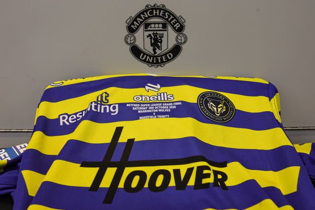 Betfred Super League Grand Final Warrington Wolves v Wakefield Trinity logon on the Warrington shirt during the Betfred Super League Grand Final match Warrington Wolves vs Wakefield Trinity at Old Trafford, Manchester, United Kingdom on 03 October 2026

(Photo by Mark Cosgrove/News Images)