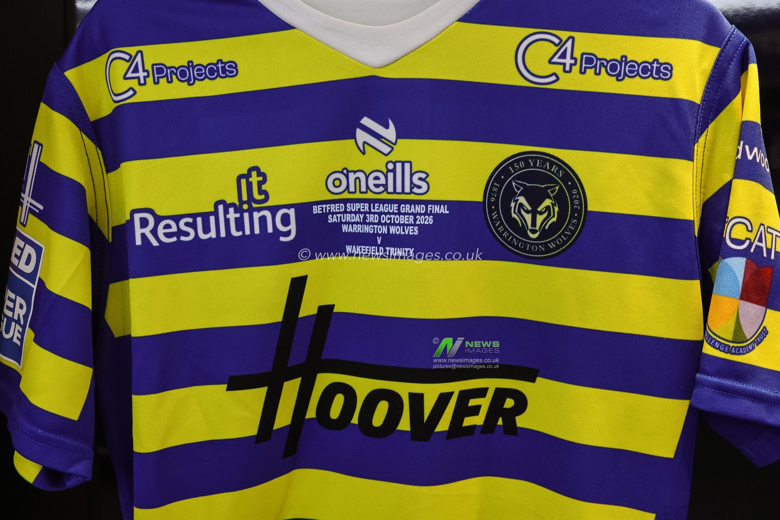 Betfred Super League Grand Final Warrington Wolves v Wakefield Trinity logon on the Warrington shirt during the Betfred Super League Grand Final match Warrington Wolves vs Wakefield Trinity at Old Trafford, Manchester, United Kingdom on 03 October 2026

(Photo by Mark Cosgrove/News Images)