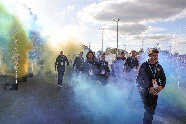 Warrington arrive during the Betfred Super League Grand Final match Warrington Wolves vs Wakefield Trinity at Old Trafford, Manchester, United Kingdom on 03 October 2026

(Photo by Mark Cosgrove/News Images)